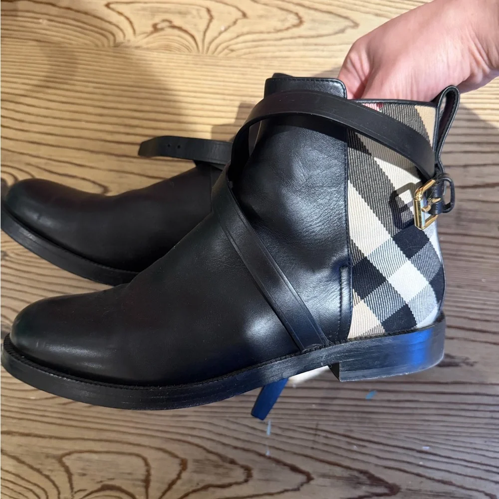 Burberry Pryle Ankle Boots - Picture 3 of 5